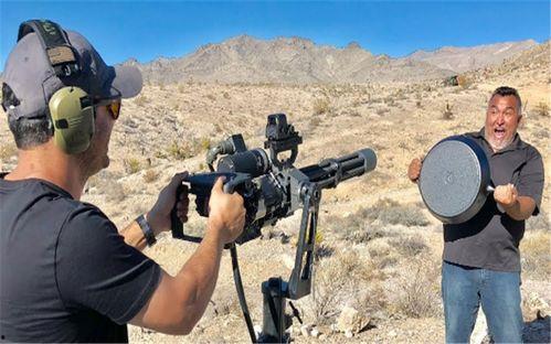 国产重型加特林射击视频,火力全开，震撼来袭！